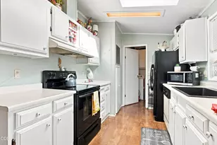 3501 Ave C, White City, OR 97503 - Photo 9