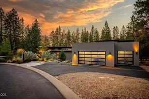 19492 Bainbridge Ct, Bend, OR 97702 - Photo 3