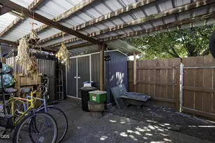 401 Morningside St, Medford, OR 97501 - Photo 23
