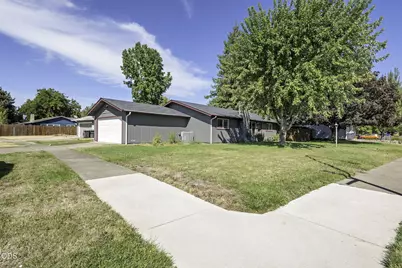 401 Morningside Street, Medford, OR 97501 - Photo 1