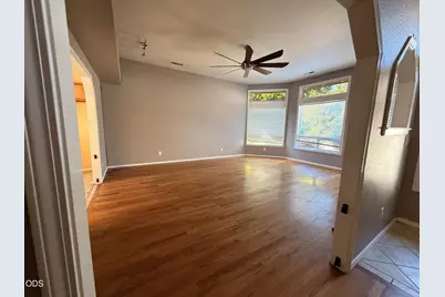 1106 Hampton Drive, Central Point, OR 97502 - Photo 3
