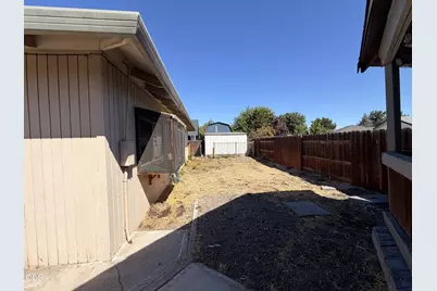 1106 Hampton Drive, Central Point, OR 97502 - Photo 15