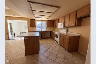 1106 Hampton Drive, Central Point, OR 97502 - Photo 5