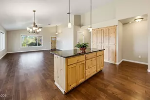 425 SE Cadet Ct, Grants Pass, OR 97527 - Photo 11