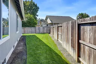 425 SE Cadet Ct, Grants Pass, OR 97527 - Photo 31