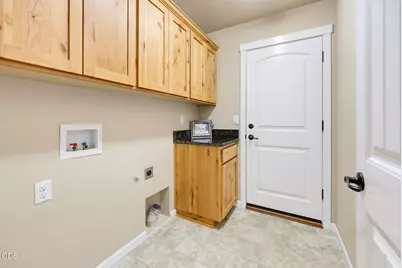 425 SE Cadet Court, Grants Pass, OR 97527 - Photo 27