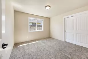425 SE Cadet Ct, Grants Pass, OR 97527 - Photo 23