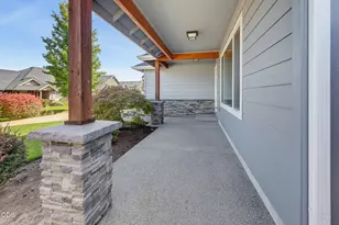425 SE Cadet Ct, Grants Pass, OR 97527 - Photo 3