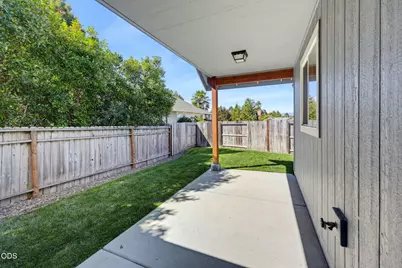 425 SE Cadet Court, Grants Pass, OR 97527 - Photo 35