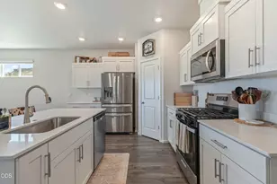 500 SE Stetson Ct, Prineville, OR 97754 - Photo 5