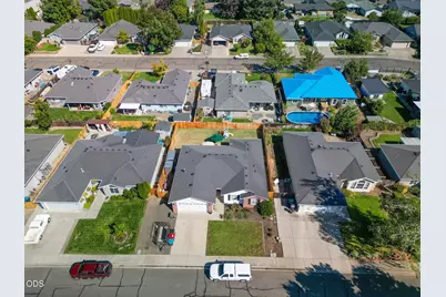 1826 Northwood Drive, Central Point, OR 97502 - Photo 25