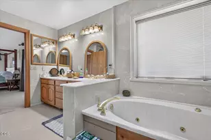 6590 Hillcrest Rd, Medford, OR 97504 - Photo 39