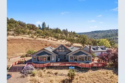 6590 Hillcrest Road, Medford, OR 97504 - Photo 1