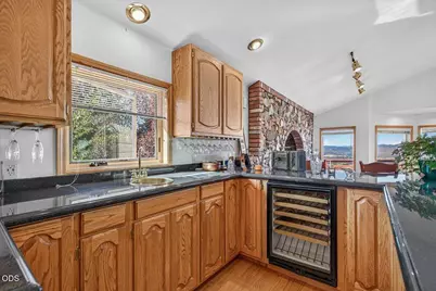 6590 Hillcrest Road, Medford, OR 97504 - Photo 19