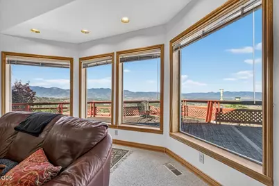 6590 Hillcrest Road, Medford, OR 97504 - Photo 15