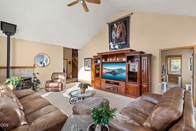 44220 Cowboy Hill Lane, Chiloquin, OR 97624 - Photo 11
