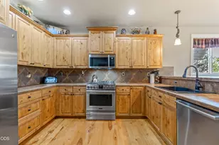 1247 NE Hudspeth Cir, Prineville, OR 97754 - Photo 9