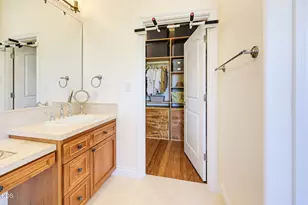 401 Stanford Ave, Medford, OR 97504 - Photo 37