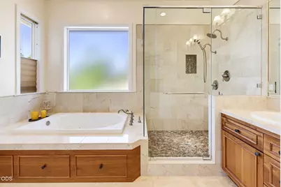 401 Stanford Avenue, Medford, OR 97504 - Photo 35