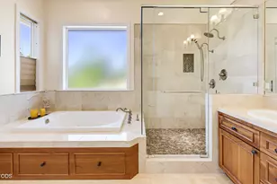 401 Stanford Ave, Medford, OR 97504 - Photo 35