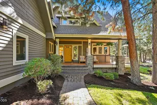 3028 NW Underhill Pl, Bend, OR 97703 - Photo 3