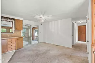 133 S Church St, Phoenix, OR 97535 - Photo 7