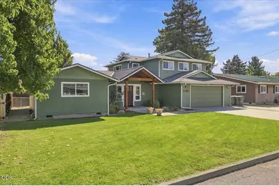 755 S 4th Street, Central Point, OR 97502 - Photo 1