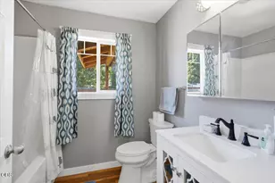 755 S 4th St, Central Point, OR 97502 - Photo 13
