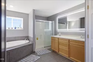 755 S 4th St, Central Point, OR 97502 - Photo 17