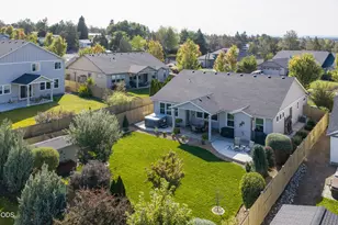 4737 SW Volcano Ave, Redmond, OR 97756 - Photo 39