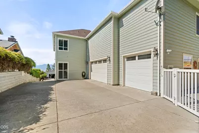 4501 Pinnacle Drive, Medford, OR 97504 - Photo 33