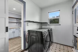 86 NE B St, Madras, OR 97741 - Photo 15