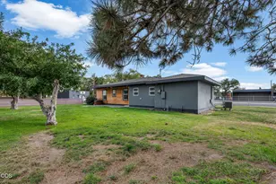 86 NE B St, Madras, OR 97741 - Photo 17