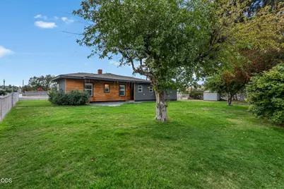 86 NE B Street, Madras, OR 97741 - Photo 19
