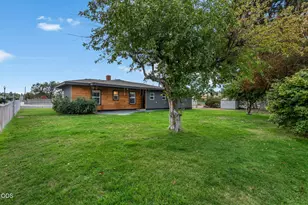 86 NE B St, Madras, OR 97741 - Photo 19