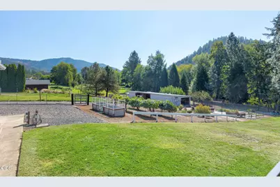 7695 N Applegate Road, Grants Pass, OR 97527 - Photo 53