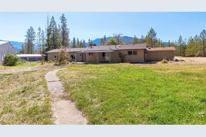 6141 New Hope Road, Grants Pass, OR 97527 - Photo 5