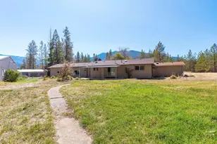 6141 New Hope Rd, Grants Pass, OR 97527 - Photo 5