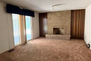 1209 N 10th St, Central Point, OR 97502 - Photo 7