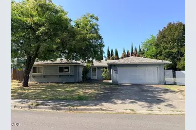 1209 N 10th Street, Central Point, OR 97502 - Photo 1