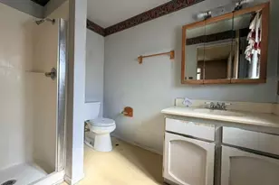 1209 N 10th St, Central Point, OR 97502 - Photo 9