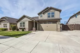 4421 SW Majestic Ave, Redmond, OR 97756 - Photo 3