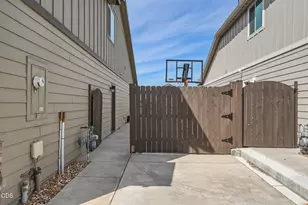 4421 SW Majestic Ave, Redmond, OR 97756 - Photo 5