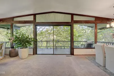 299 Foothill Boulevard, Rogue River, OR 97537 - Photo 13