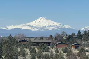 NE Hilltop Ln, Madras, OR 97741 - Photo 1