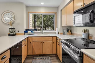 57340 Beaver Ridge Loop, Sunriver, OR 97707 - Photo 13