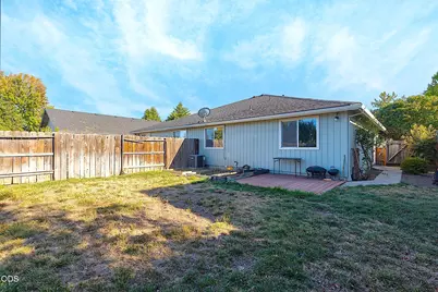 763 Columbine Way, Central Point, OR 97502 - Photo 37