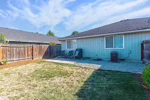 763 Columbine Way, Central Point, OR 97502 - Photo 17