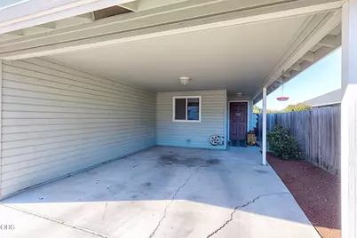763 Columbine Way, Central Point, OR 97502 - Photo 3