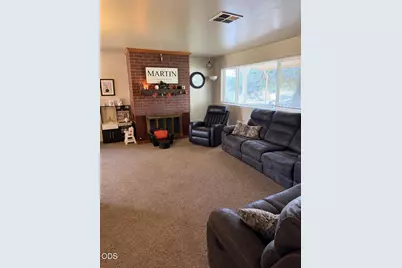 10227 Wright Avenue, Klamath Falls, OR 97603 - Photo 3